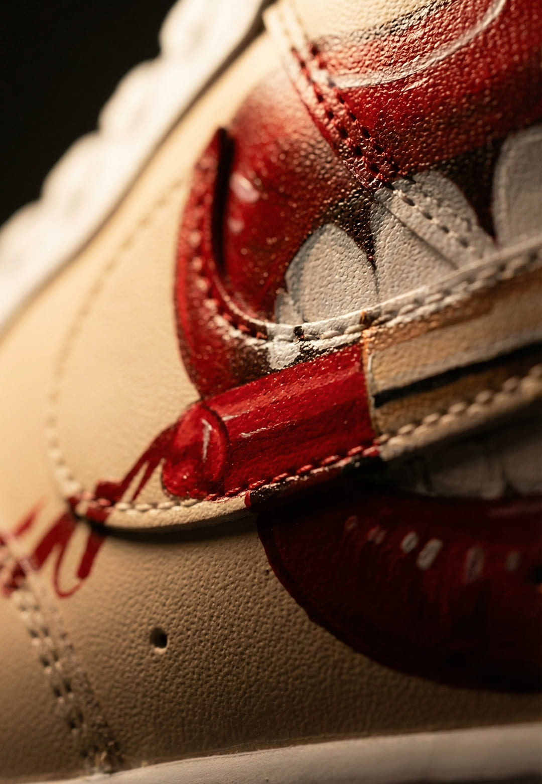 Детализация росписи Nike Air Force 1 Grin