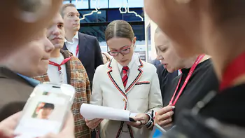 Ксения Собчак оценила iPhone от Caviar, созданный для ПМЭФ-2026