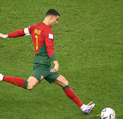 Роналду с мячом